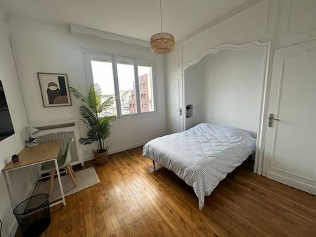 Location Appartement 5 pièces 113m² - Photo 3