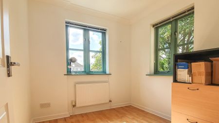 Coopers Court, Hertford - Photo 3