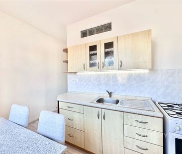 Pronájem bytu 2+1 56 m² - Fotografie 3