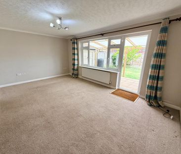 3 bedroom terraced house to rent - Photo 2