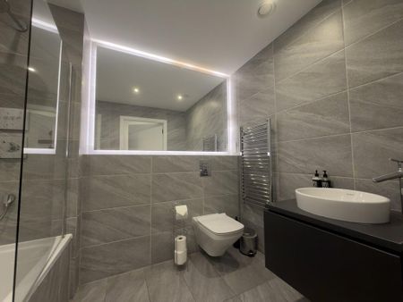 2 bedroom ground floor flat to rent - Photo 3