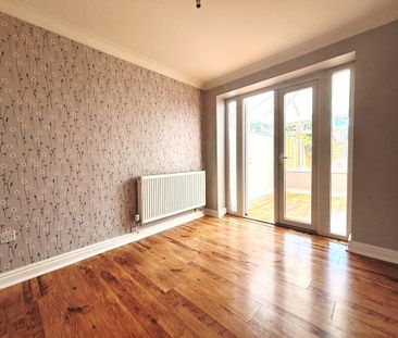 3 bedroom detached house to rent - Photo 3