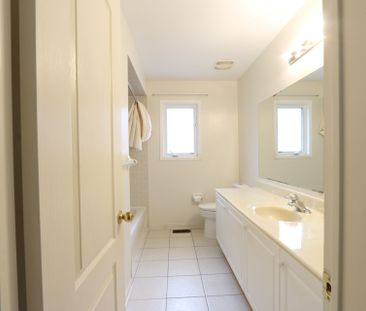 For Lease - 49 Falling River Drive Unit# Upper, Richmond Hill, Ontario - Photo 3