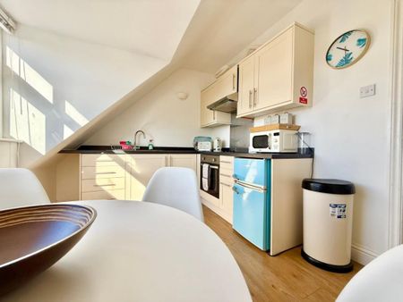 Collington Avenue, Bexhill-on-Sea, East Sussex - Photo 2