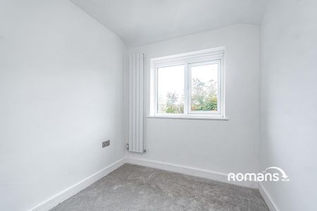 3 bedroom semi-detached house to rent - Photo 3