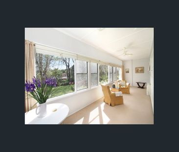 Bright & Comfortable house in a quiet street - Photo 2