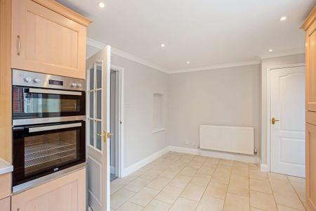 3 bedroom terraced house to rent - Photo 2