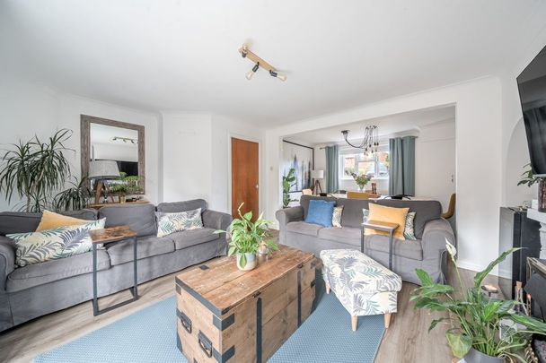 3 bedroom terraced house to rent - Photo 1