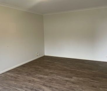 4 Kent Place, Dubbo, NSW 2830 - Photo 4