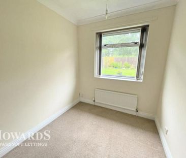 3 bedroom detached bungalow to rent - Photo 2