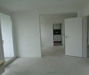 Schöner Wohnen: großzügige 3-Zimmer-Wohnung inkl. Einbauküche! - Foto 1