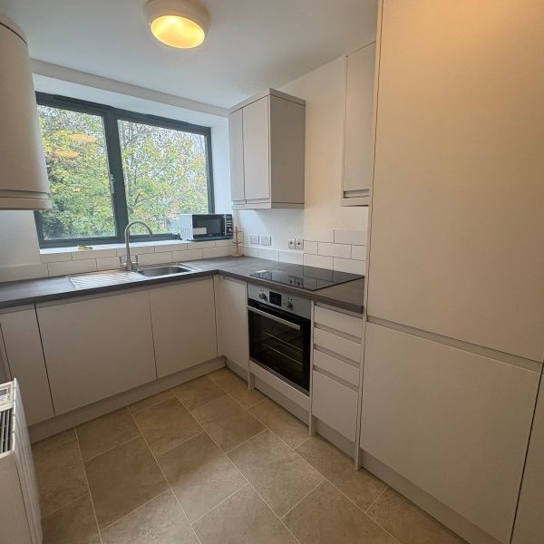 1b Sydenham Road , Guildford - 2 bedrooms Property for lettings - Seymours - Photo 1