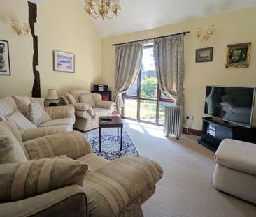 5 bedroom link detached house to rent - Photo 4
