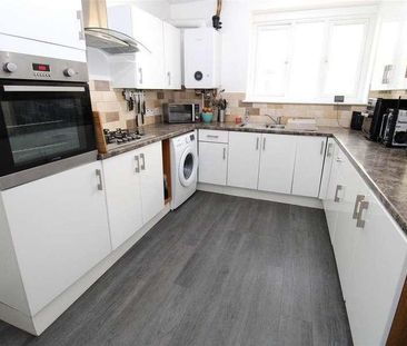 Blythe Hill, Orpington, BR5 - Photo 4