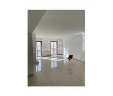 3 room luxury Apartment for rent in Lisbon, Portugal - Photo 3