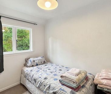 Charming Sun-Soaked Home! - Photo 2