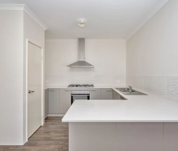 Beautiful home in fantastic location! - Photo 3