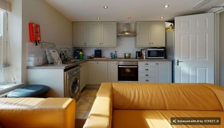 4 bedroom apartment to rent - Photo 5