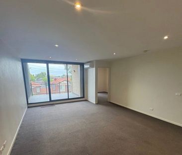 Murrumbeena - Photo 1