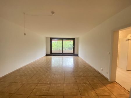 Spacious 4-room apartment on the 3rd floor - Photo 2