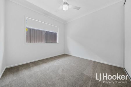 Brand New - Ducted Air Conditioning - 2 x Living Zones - Photo 5