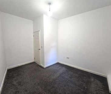 Queens Road, Aldershot, GU11 - Photo 6