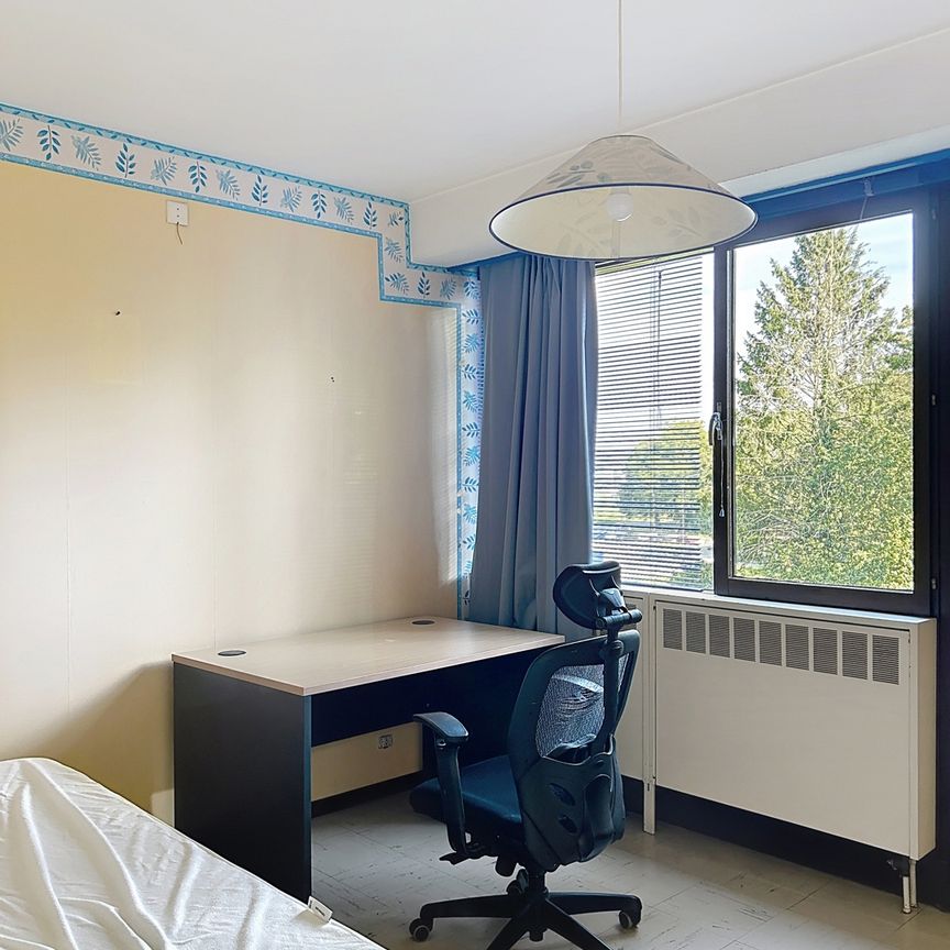 Appartement met twee slaapkamers in Mons - Photo 1