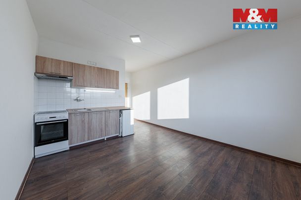 Pronájem bytu 1+kk 20 m² - Photo 1