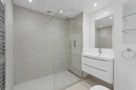 Price £1,400 pw - Available Now - Furnished - Photo 5