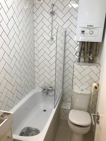 1 Bed Flat, Catford, SE6 - Photo 4