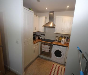 2 bedroom apartment to rent - Photo 5