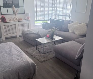 1 Bed Flat, Croftcroigh Road, G33 - Photo 1