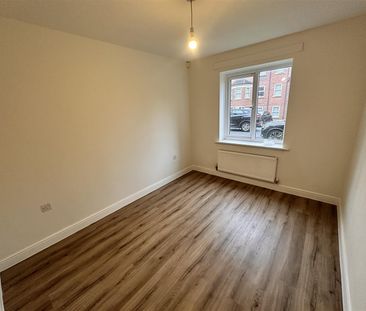 The Ridings, Prenton - Photo 2