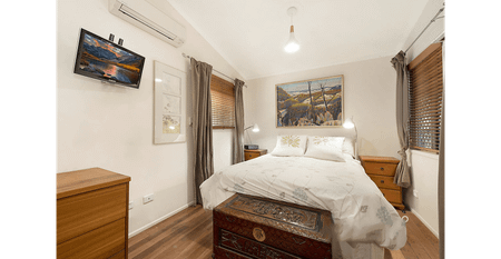 Lovely home, space for a caravan & walk to the beach - Photo 4