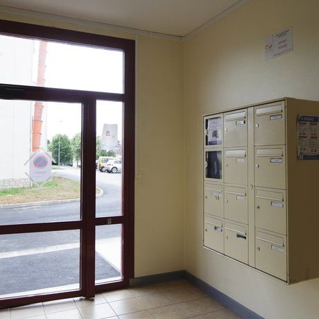 Appartement de type 4 comprenant 3 chambres fermées. - Photo 1