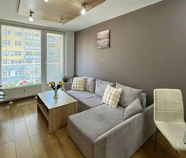 2-izbový byt s veľkou 6m2 loggiou na Považskej ul., - Photo 1
