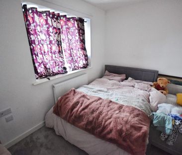 2 bedroom semi-detached house to rent - Photo 4