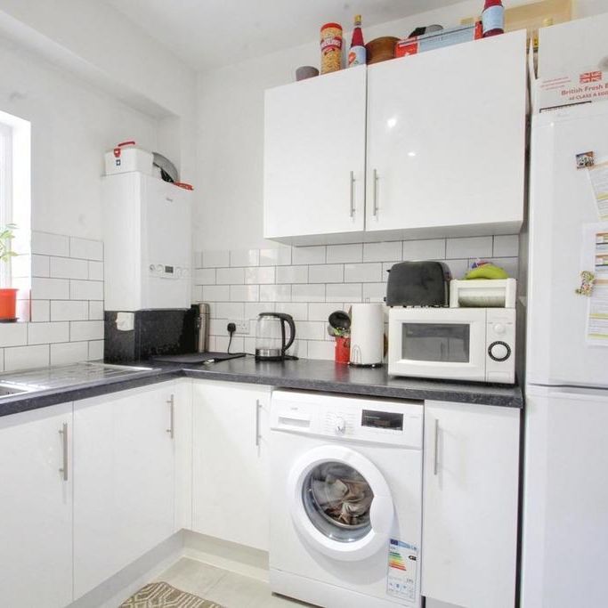 3 bedroom apartment to rent - Photo 1