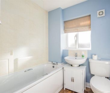 3 bed House - Semi-Detached To Let - Photo 6