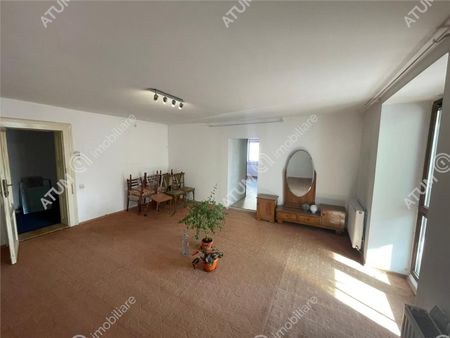 De inchiriat casa individuala cu teren de 500 mp in zona Sub Arini din Sibiu - Photo 4