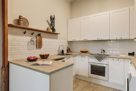 Carrer de Pau Claris, Barcelona, Catalonia 08009 - Photo 2