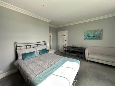 1 bedroom in a house share to rent - Photo 4