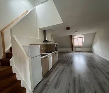 très joli duplex avec salle de bains et cuisine neuve - Photo 5