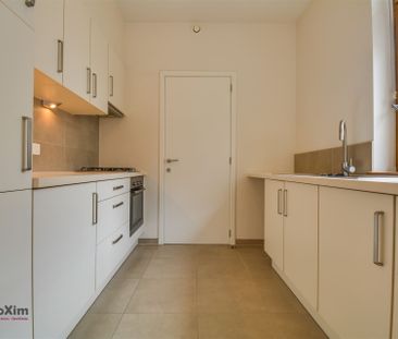 Ruim appartement met 2 slaapkamers in het centrum van Mechelen - Photo 3