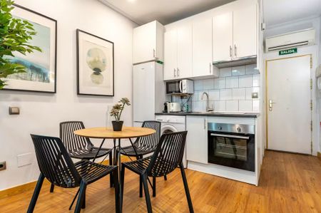 Calle del Espíritu Santo, Madrid, Community of Madrid 28004 - Photo 3