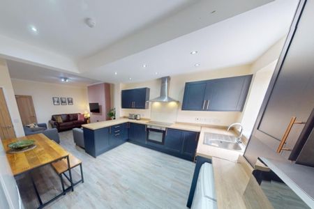 6 bedroom terraced house to rent - Photo 3