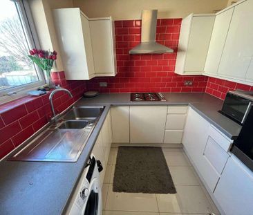 1 bedroom in a house share to rent - Photo 6