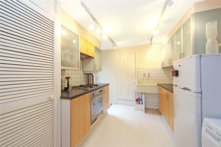 Stormont Road, Battersea, SW11 flat to rent - Photo 5