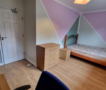 6 bedroom terraced house to rent - Photo 3