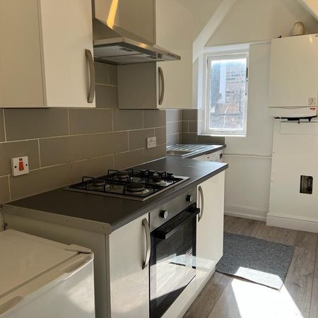 1 bedroom flat to rent - Photo 3